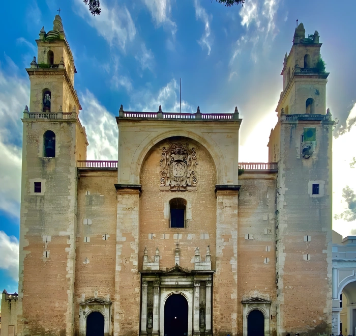 Iglesia de la Sagrada Familia or Catedral de San Ildefonso